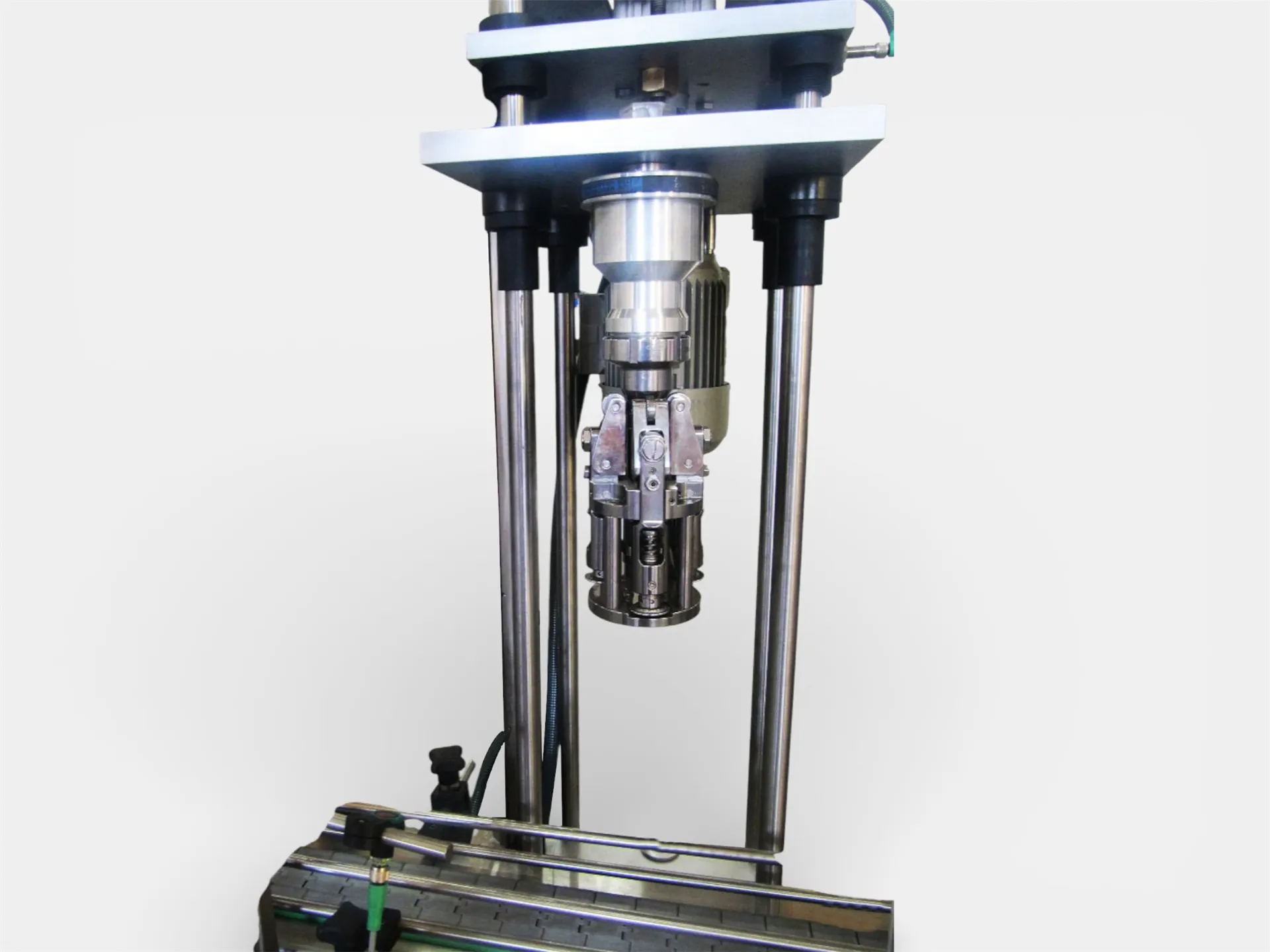 Otomatik Kapak Besleme Ünitesi